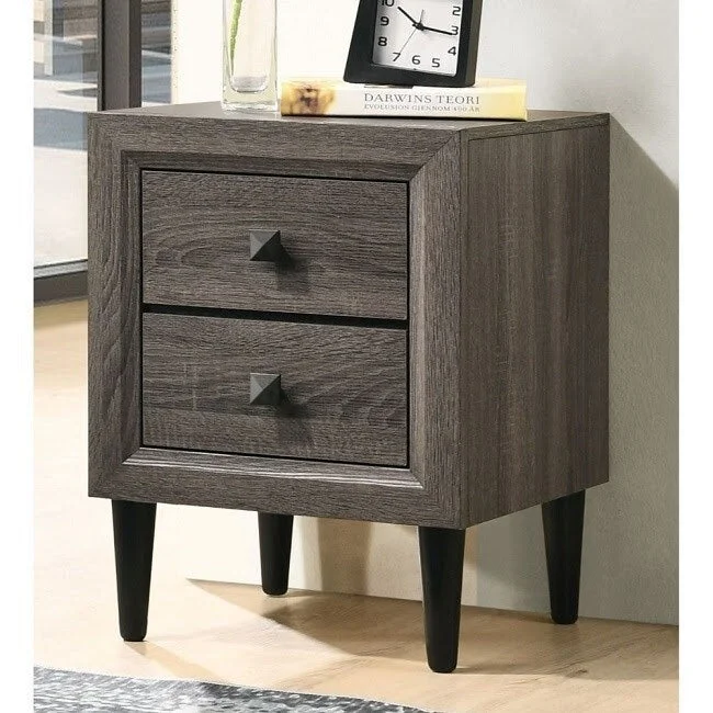 Oaklee Accent Table by Avery Oaks Furniture