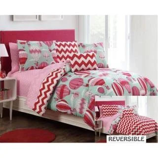 VCNY Away We Go Reversible Comforter Set