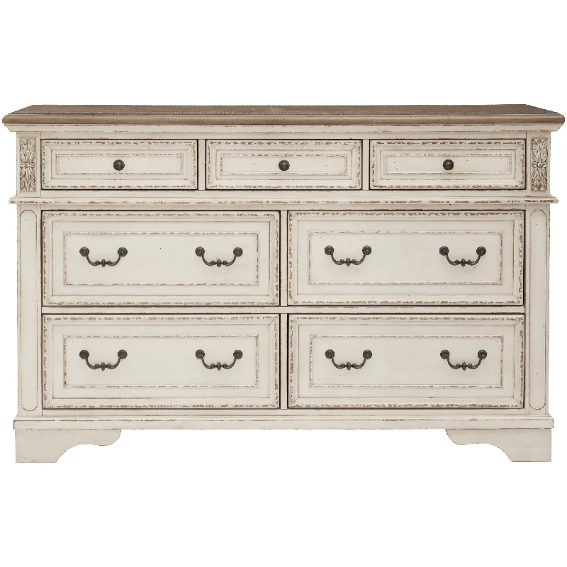 Realyn 7 Drawer Dresser